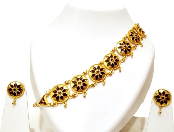 Assamese_Traditional_Gold_Plated_Black_Colour_Golpata_Necklace_Jewellery_Set_For_Women